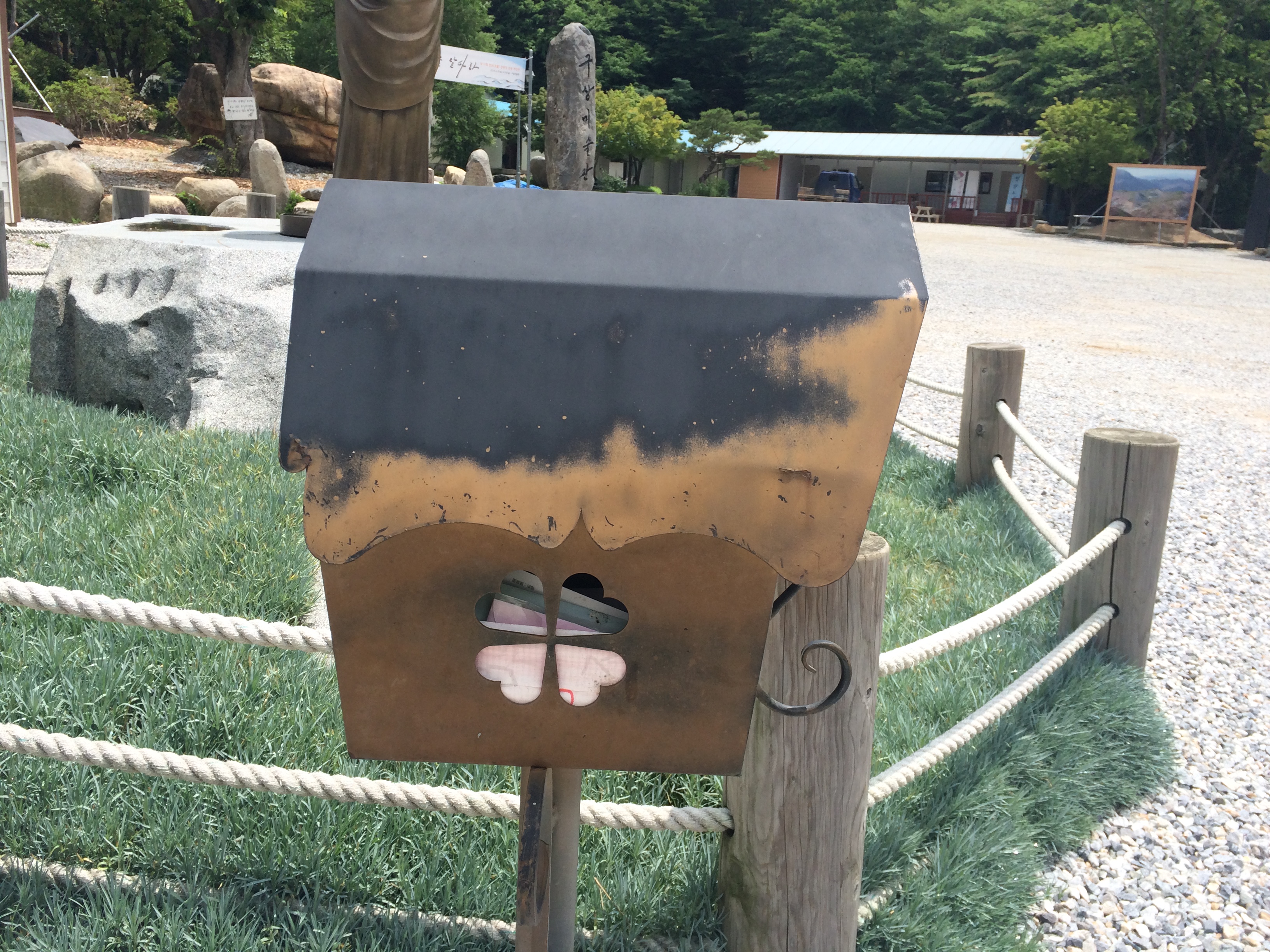 こんなところに鸟の巣が!